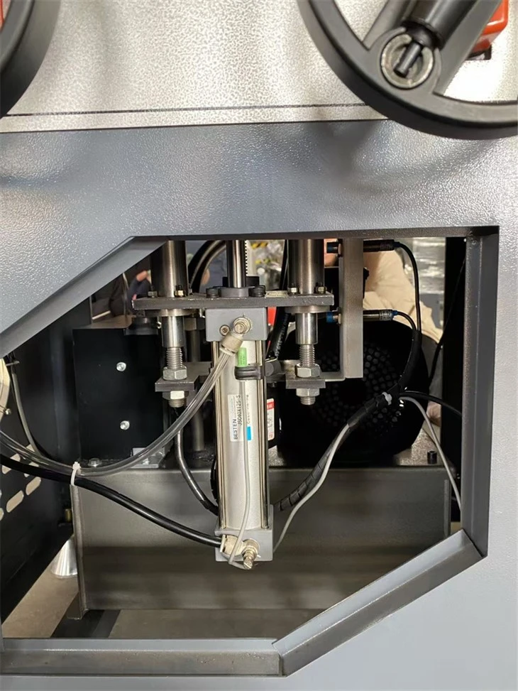 automatic tool change corner crimping machine detail